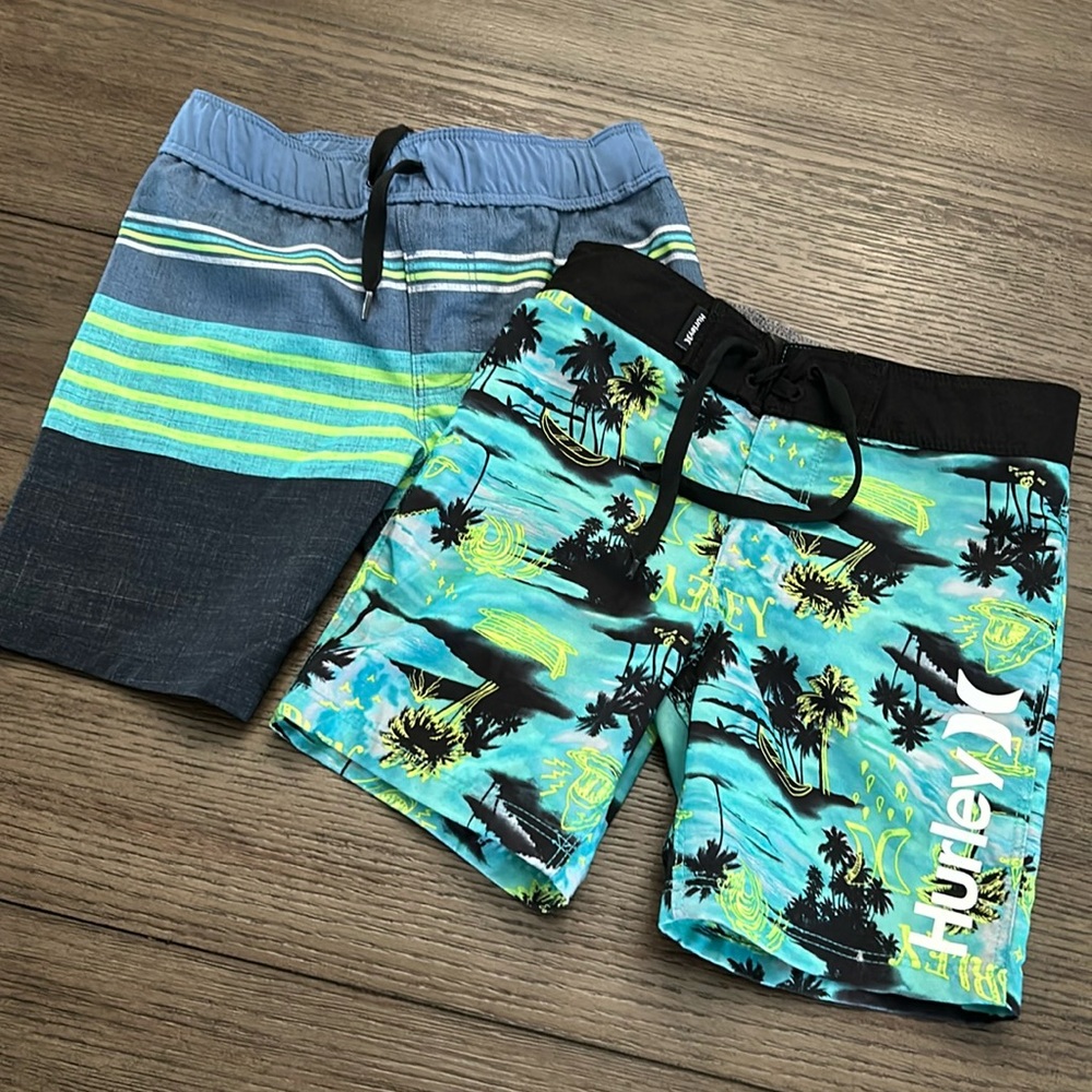 Hurley 2 boys baiting suits